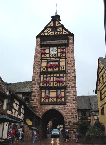 Le Dolder, en haut de la rue principale de Riquewihr