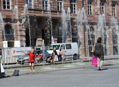 Les jeux d'eau de la place Kleber  Strasbourg