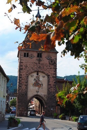La porte fortifie,  l'entre est de MUTZIG - Gites Alsace