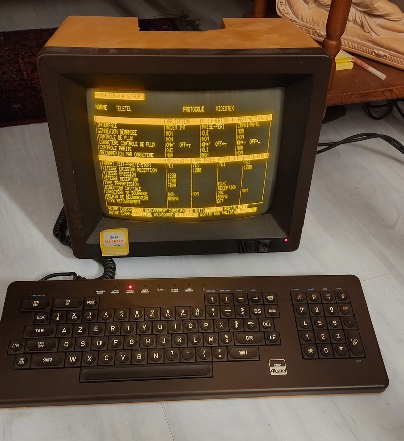 Minitel V12 - Photo Didier CHULOT