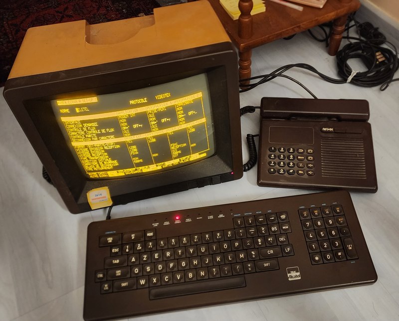 Minitel V12 - Photo Didier CHULOT